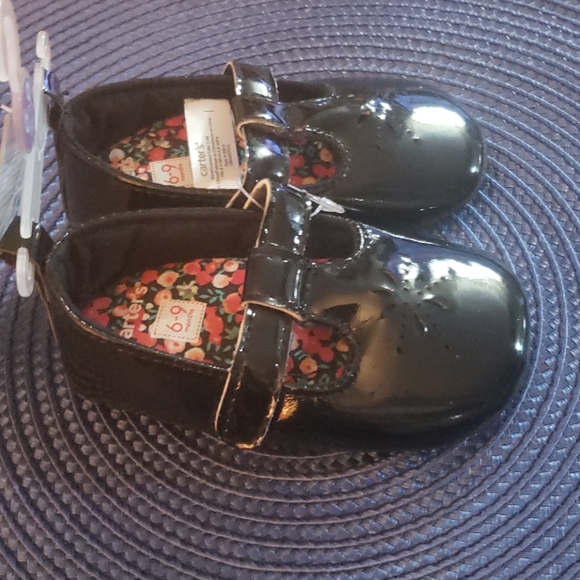 Carter's baby girls shoes - Picture 2 of 2